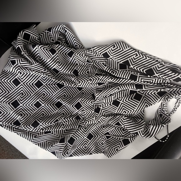 Diane Von Furstenberg 'Ireland' Jumpsuit - Black & White, Size 0 - Picture 8 of 8